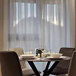 Hills With Free Parking Apart Otel