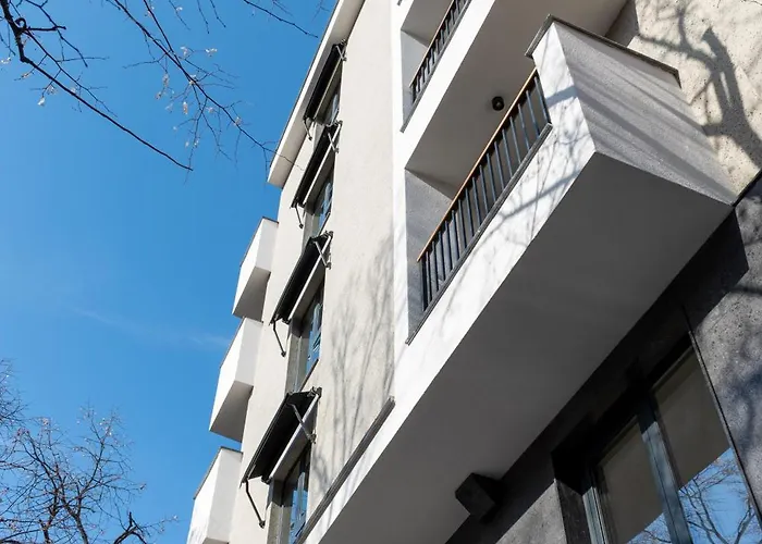 Hills With Free Parking Апартхотел 4*