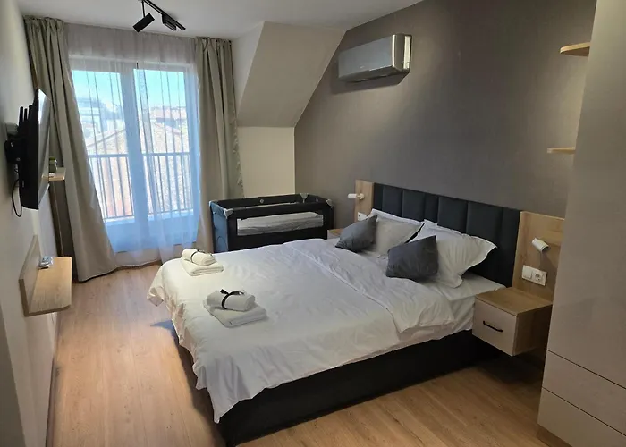 Апартхотел Hills With Free Parking Пловдив