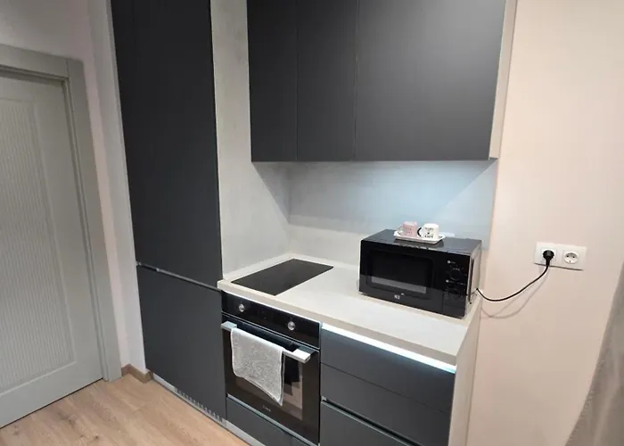 Hills With Free Parking Апартхотел 4*