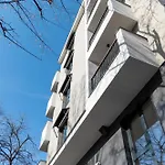 Hills With Free Parking Aparthotel 4*