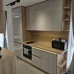 Hills With Free Parking Aparthotel 4*