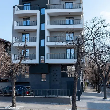 Aparthotel Hills With Free Parking