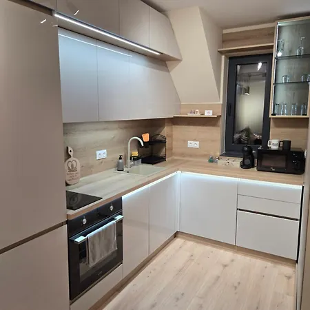 Aparthotel Hills With Free Parking