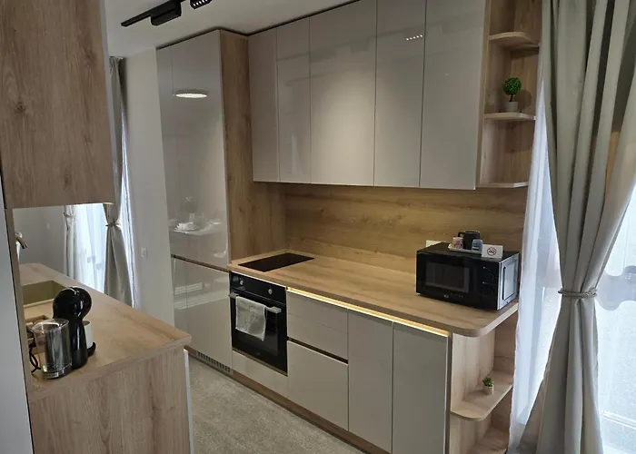 Hills With Free Parking 公寓式酒店 4*