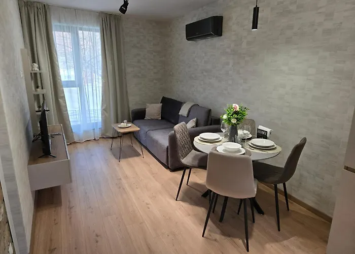 Hills With Free Parking 4*