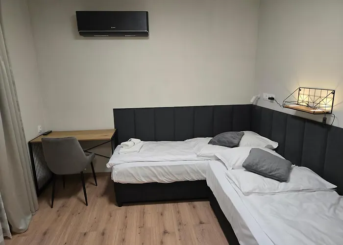 Hills With Free Parking 公寓式酒店 4*