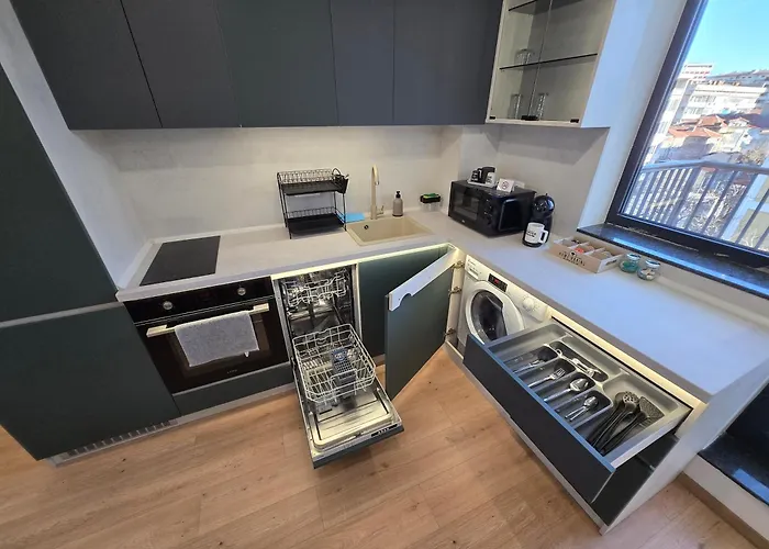 Hills With Free Parking 公寓式酒店